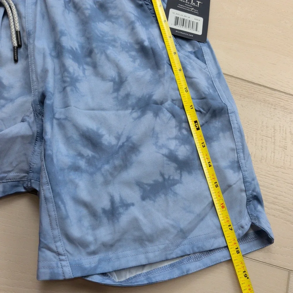 NEW BYLT Premium Basics Active Short Mens Medium Blue Tie Dye Sky Cloud Print